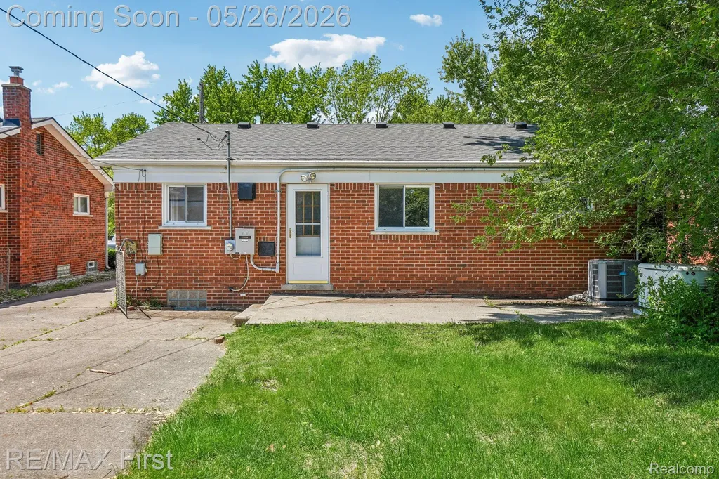 29636 Spoon Avenue Madison Heights City MI 48071