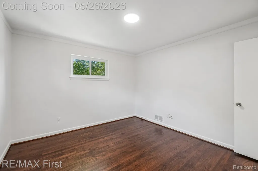 29636 Spoon Avenue Madison Heights City MI 48071