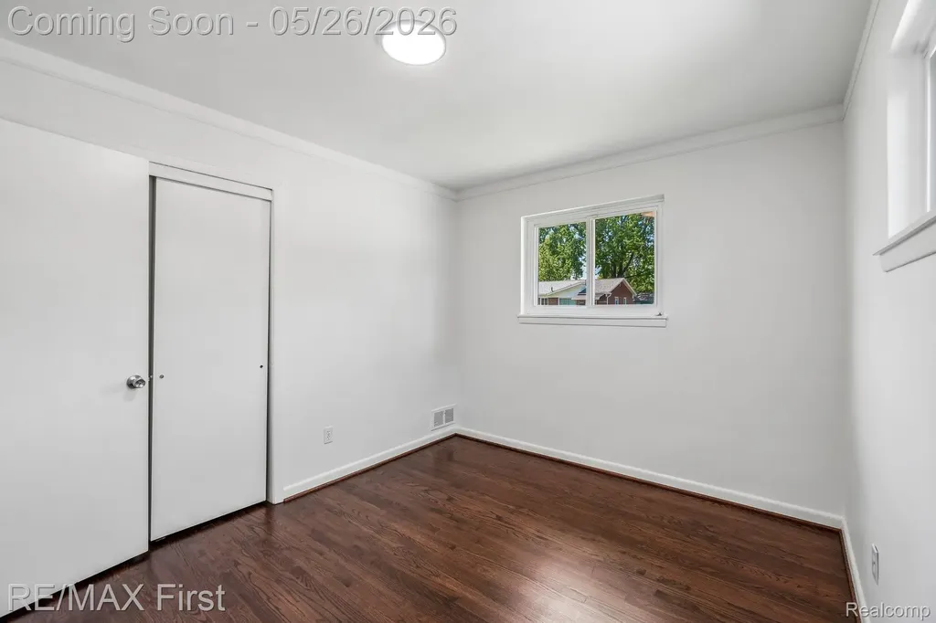29636 Spoon Avenue Madison Heights City MI 48071