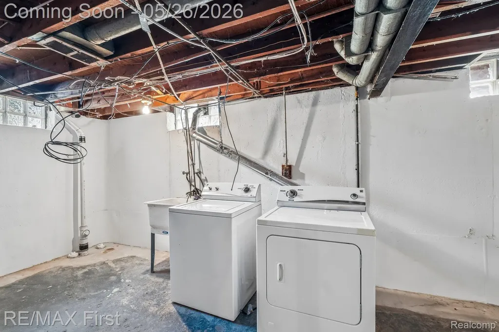 29636 Spoon Avenue Madison Heights City MI 48071
