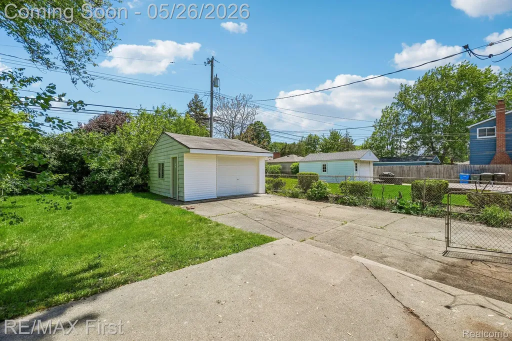29636 Spoon Avenue Madison Heights City MI 48071