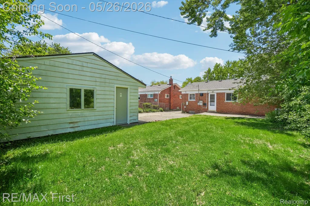 29636 Spoon Avenue Madison Heights City MI 48071
