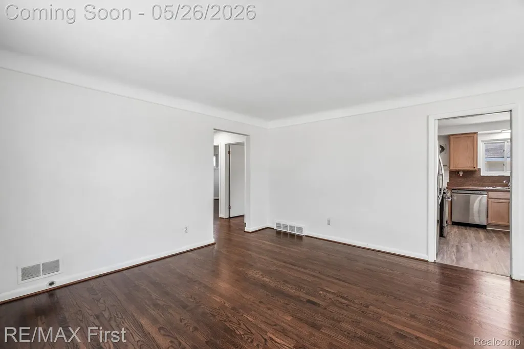 29636 Spoon Avenue Madison Heights City MI 48071