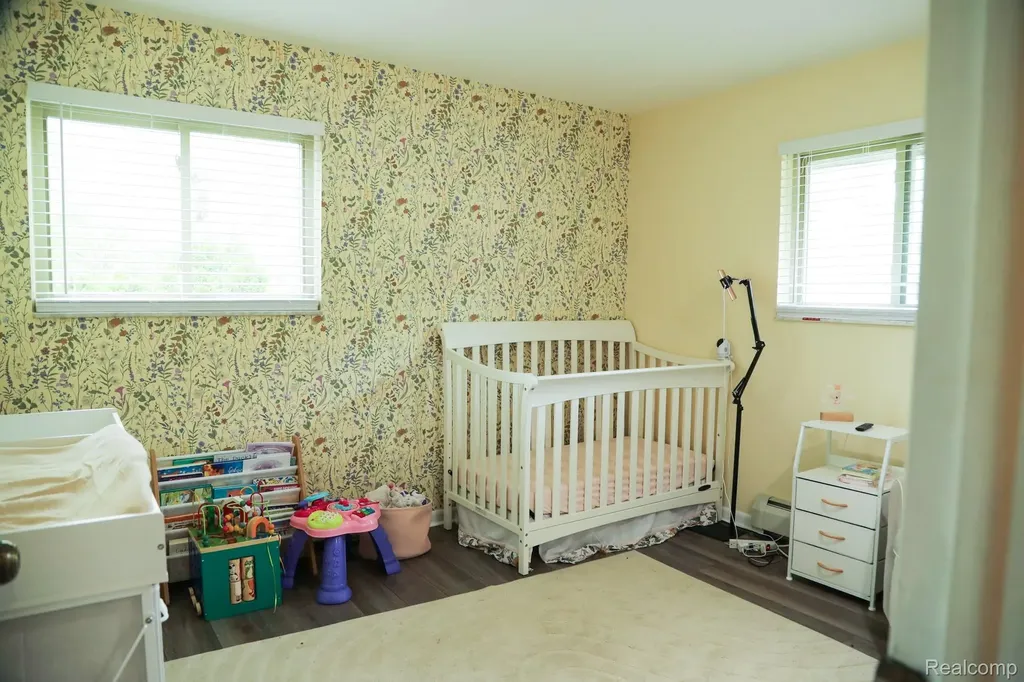 37735 Santa Anna Street Clinton Charter Township MI 48036
