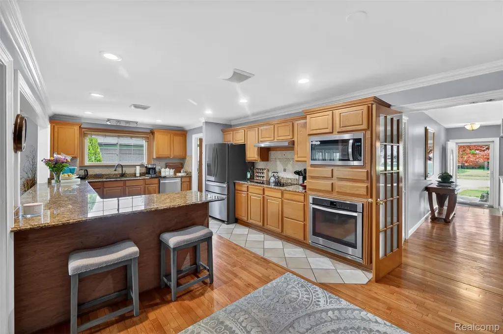 38031 Charwood Drive Sterling Heights City MI 48312