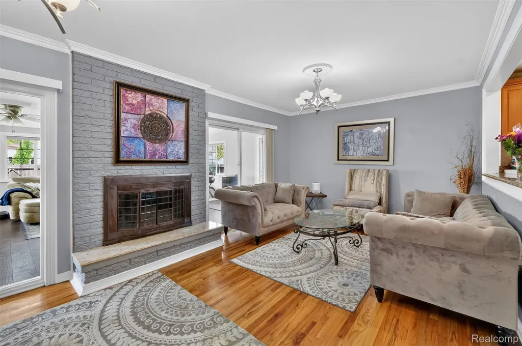 38031 Charwood Drive Sterling Heights City MI 48312