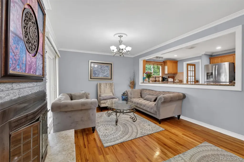 38031 Charwood Drive Sterling Heights City MI 48312