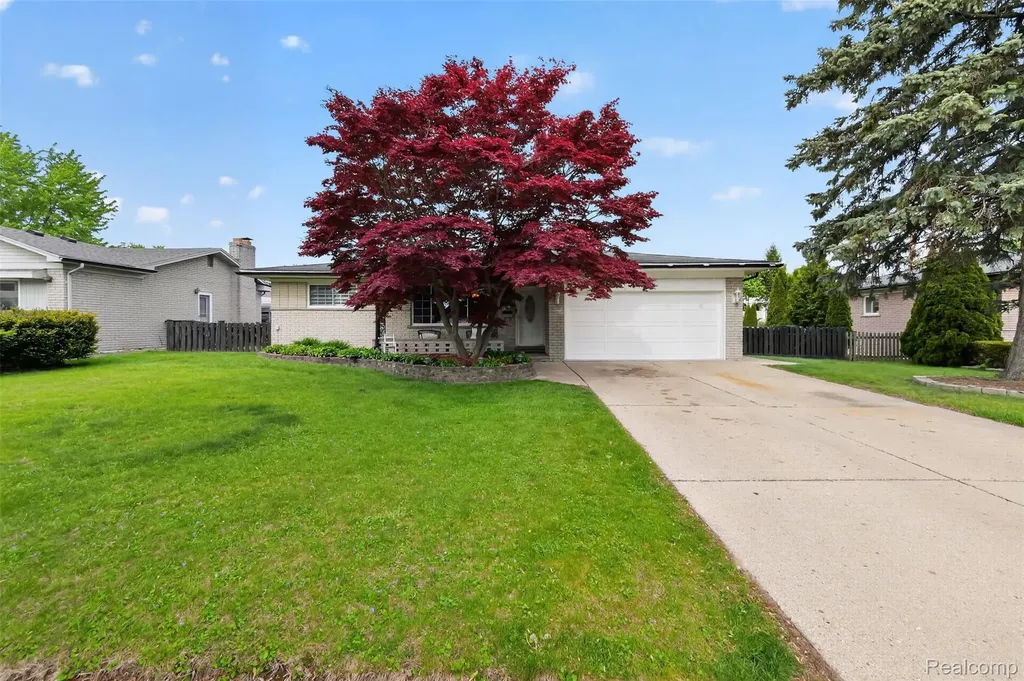 38031 Charwood Drive Sterling Heights City MI 48312