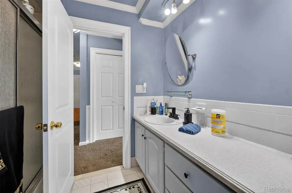 38031 Charwood Drive Sterling Heights City MI 48312
