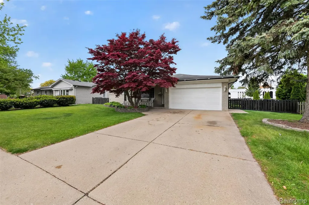 38031 Charwood Drive Sterling Heights City MI 48312