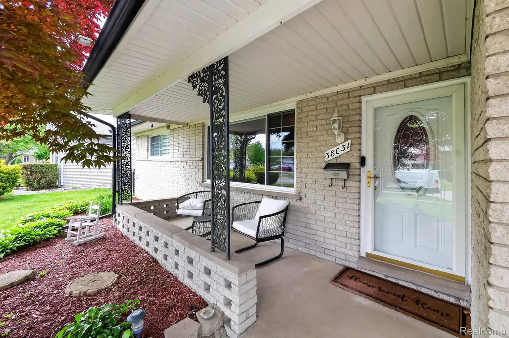 38031 Charwood Drive Sterling Heights City MI 48312