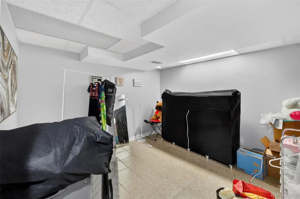 38031 Charwood Drive Sterling Heights City MI 48312