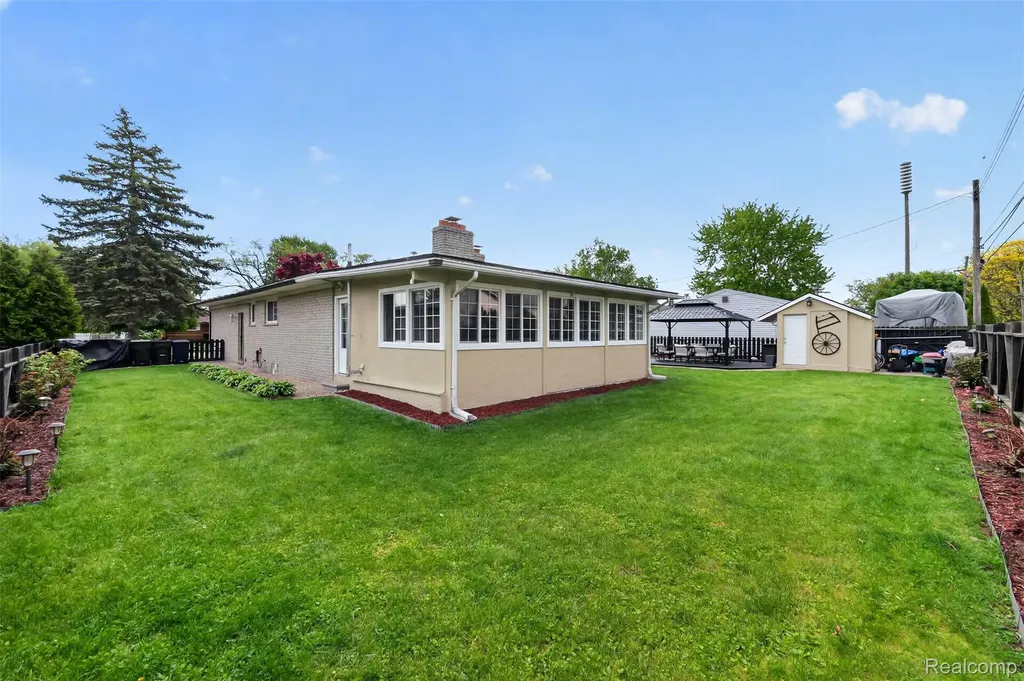 38031 Charwood Drive Sterling Heights City MI 48312