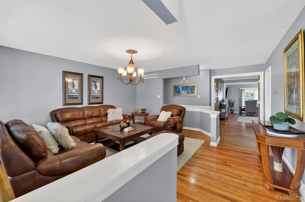 38031 Charwood Drive Sterling Heights City MI 48312