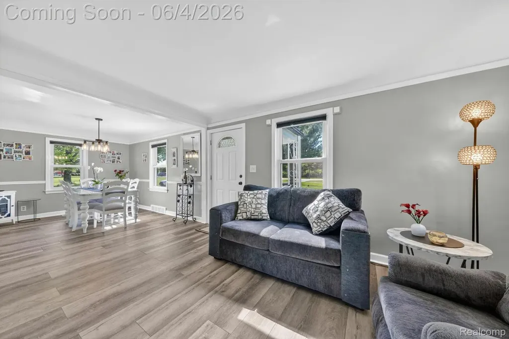 2861 John R Road Rochester Hills City MI 48307