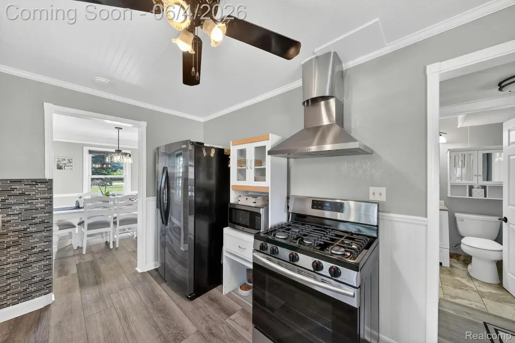 2861 John R Road Rochester Hills City MI 48307