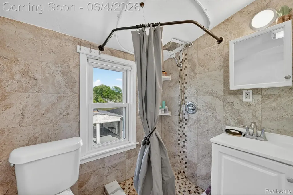 2861 John R Road Rochester Hills City MI 48307