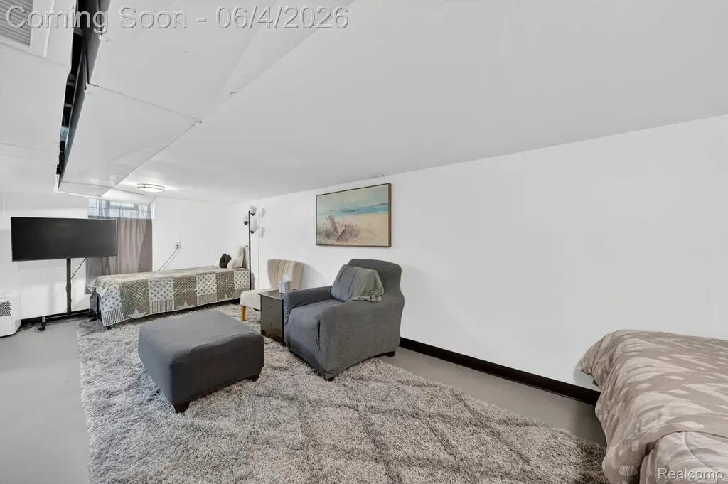 2861 John R Road Rochester Hills City MI 48307