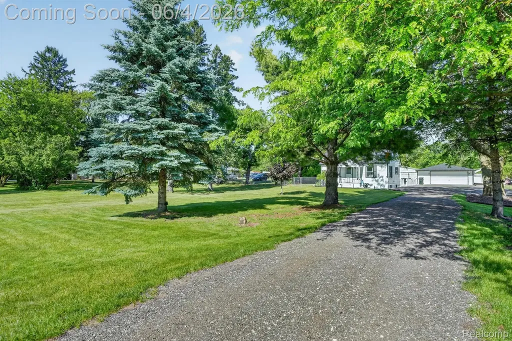 2861 John R Road Rochester Hills City MI 48307