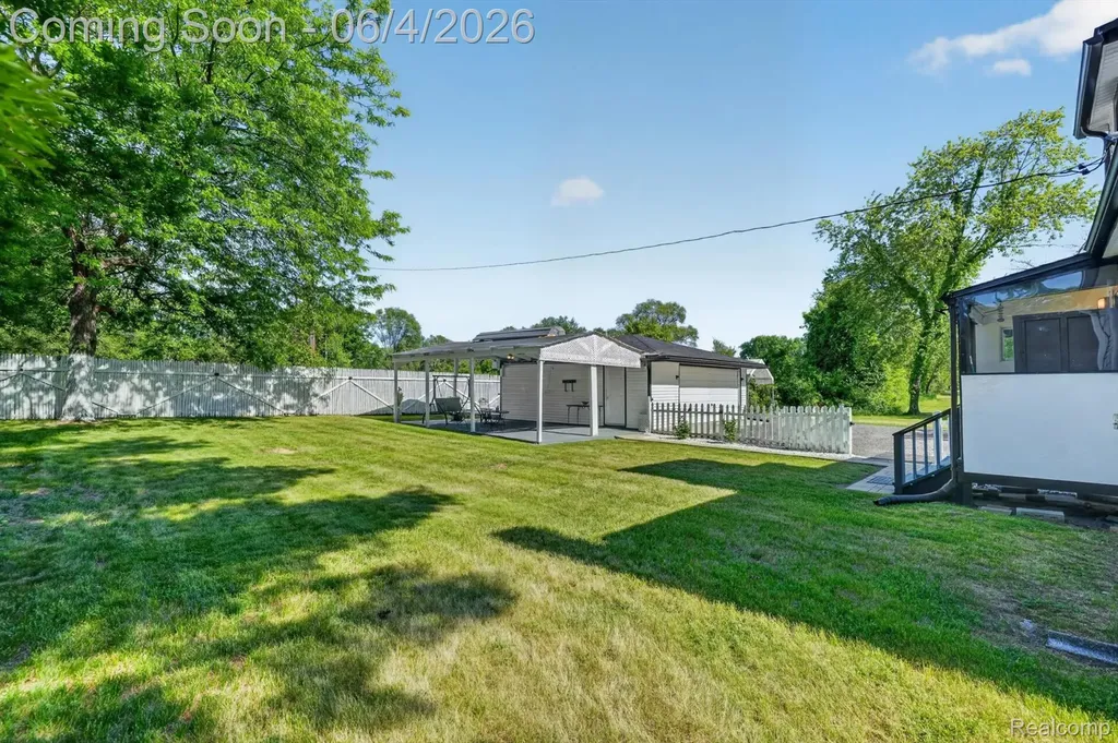 2861 John R Road Rochester Hills City MI 48307