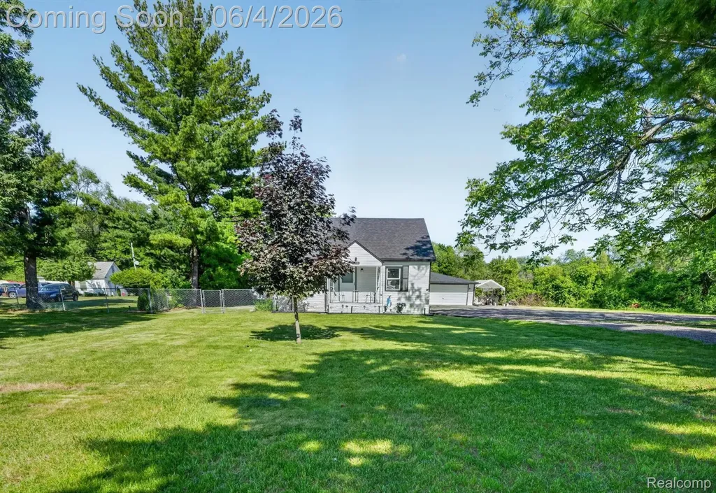 2861 John R Road Rochester Hills City MI 48307