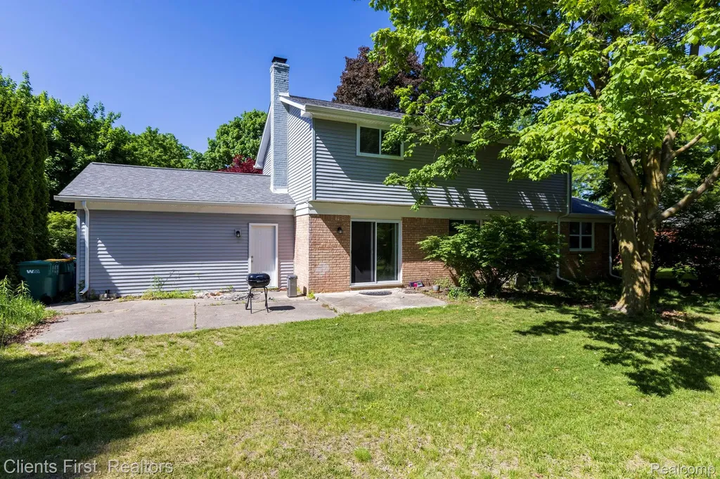36515 Vicary Lane Farmington City MI 48335