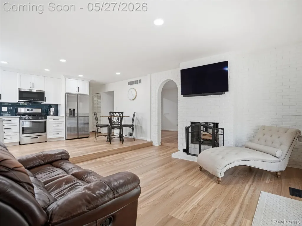 41411 Greenwood Drive Canton Charter Township MI 48187