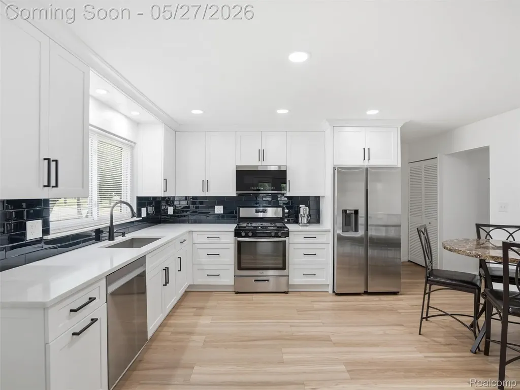 41411 Greenwood Drive Canton Charter Township MI 48187