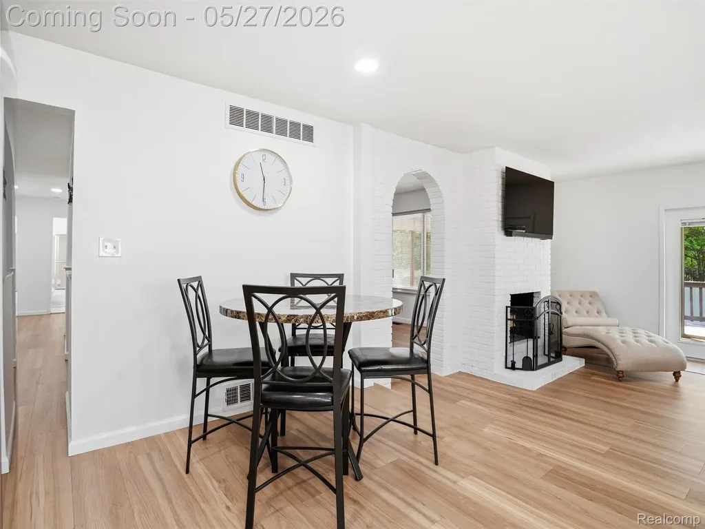 41411 Greenwood Drive Canton Charter Township MI 48187