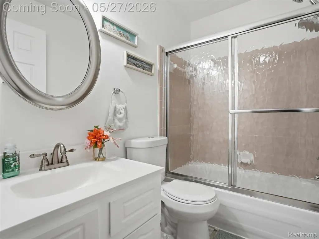 41411 Greenwood Drive Canton Charter Township MI 48187