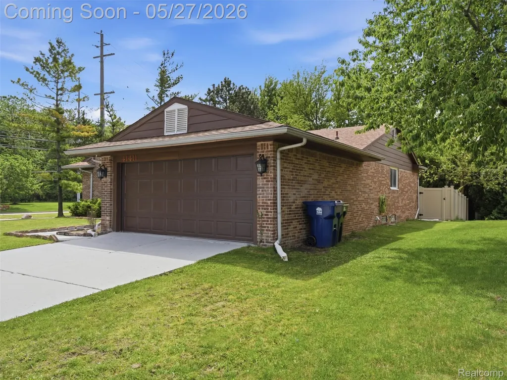 41411 Greenwood Drive Canton Charter Township MI 48187