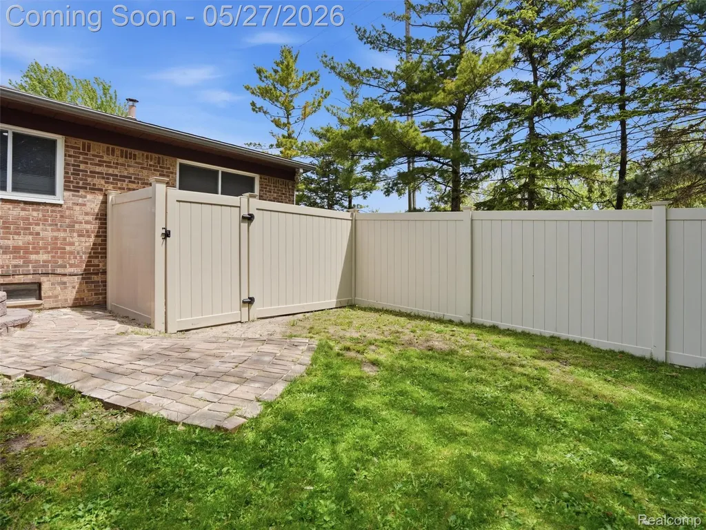 41411 Greenwood Drive Canton Charter Township MI 48187