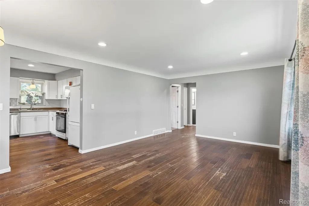 7230 N Center Road Genesee Charter Township MI 48458