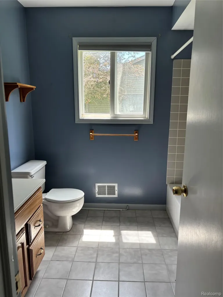 268 Jonathon Drive Almont Village MI 48003