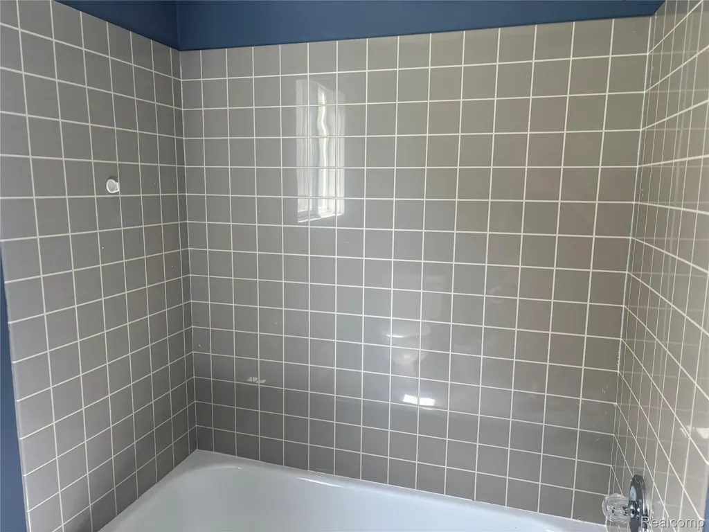 268 Jonathon Drive Almont Village MI 48003
