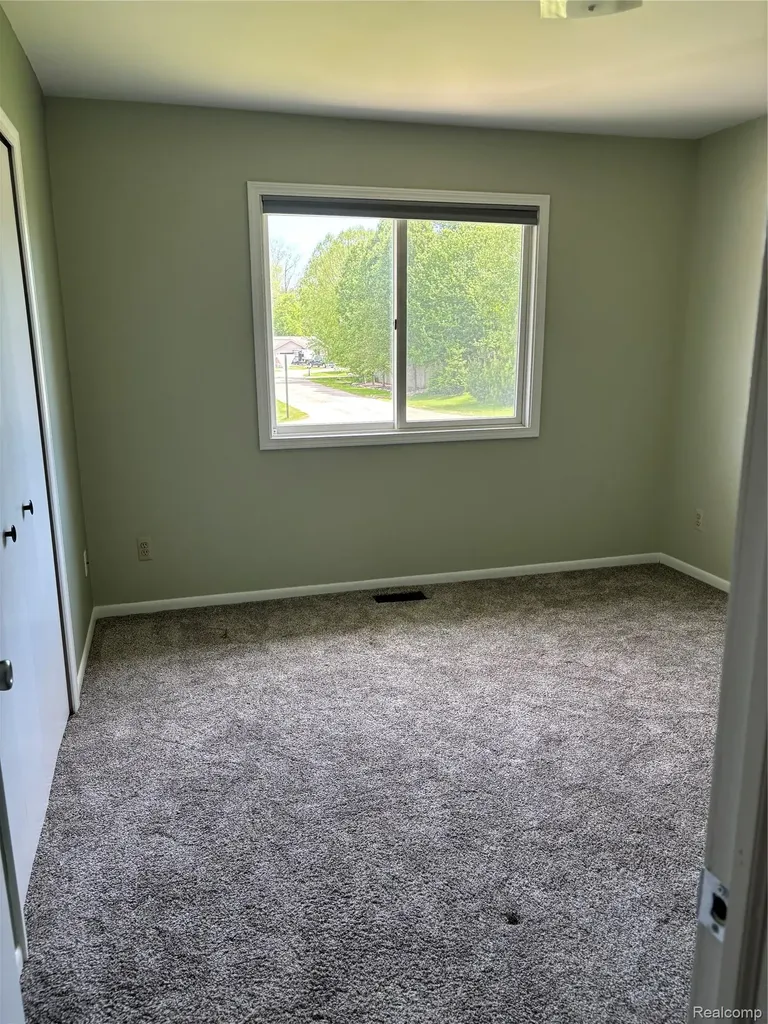 268 Jonathon Drive Almont Village MI 48003