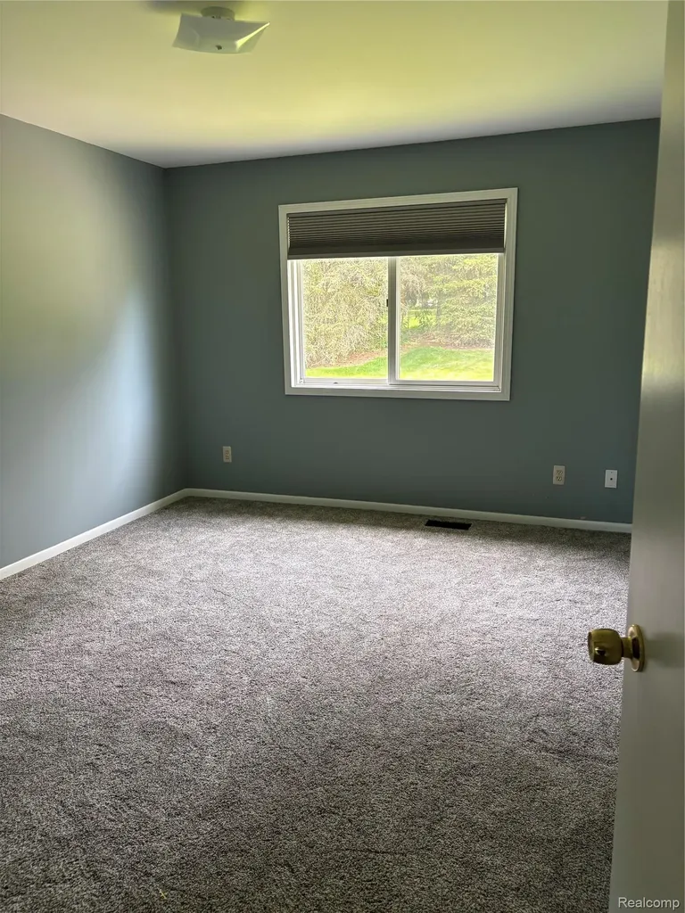 268 Jonathon Drive Almont Village MI 48003