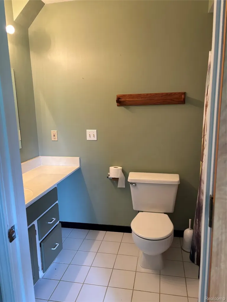 268 Jonathon Drive Almont Village MI 48003