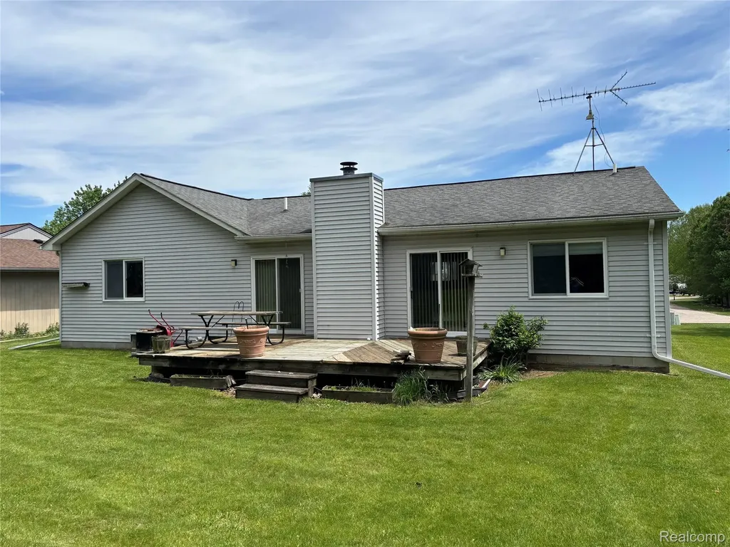 268 Jonathon Drive Almont Village MI 48003