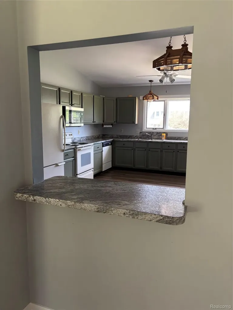 268 Jonathon Drive Almont Village MI 48003