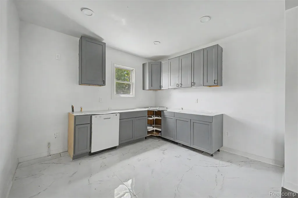1728 Pingree Street Detroit City MI 48206