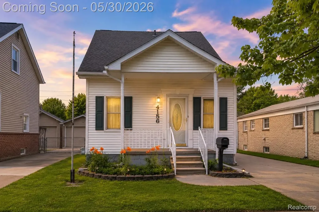 4156 Burns Avenue Lincoln Park City MI 48146