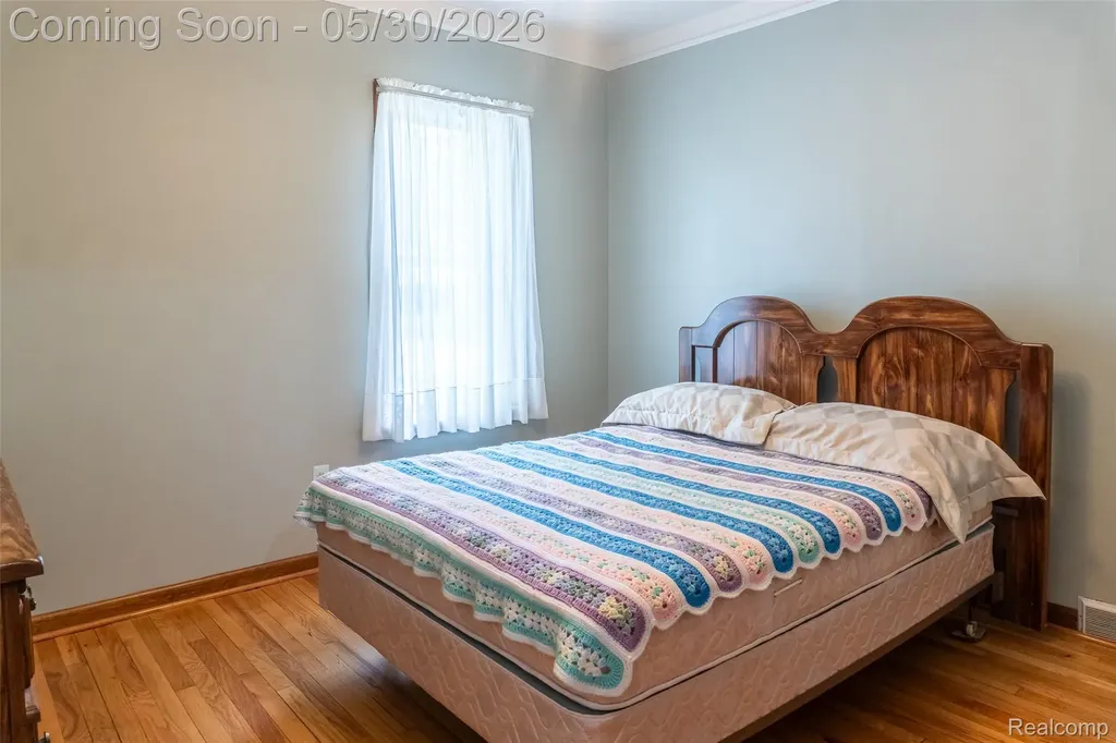 4156 Burns Avenue Lincoln Park City MI 48146