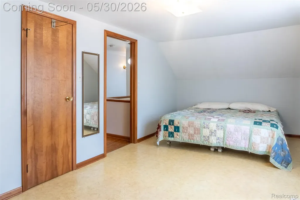 4156 Burns Avenue Lincoln Park City MI 48146
