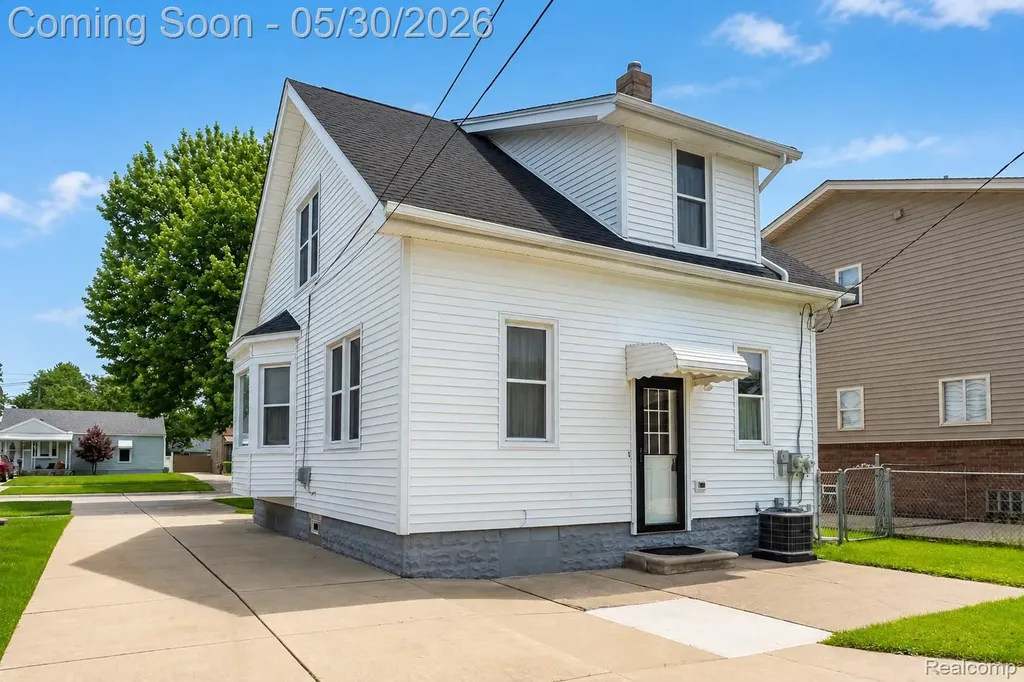 4156 Burns Avenue Lincoln Park City MI 48146