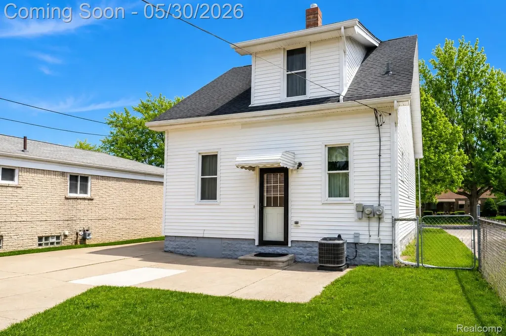 4156 Burns Avenue Lincoln Park City MI 48146