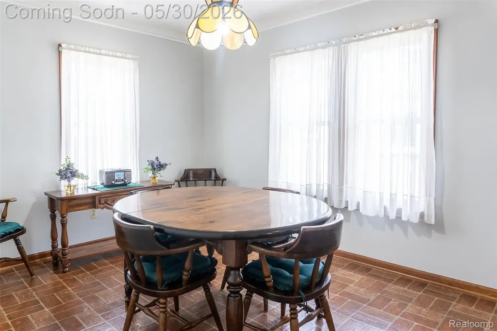 4156 Burns Avenue Lincoln Park City MI 48146