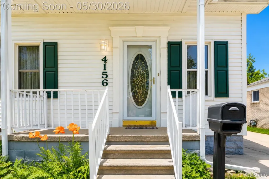 4156 Burns Avenue Lincoln Park City MI 48146