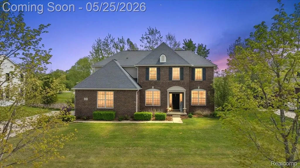 695 Dennison Court Oakland Charter Township MI 48363
