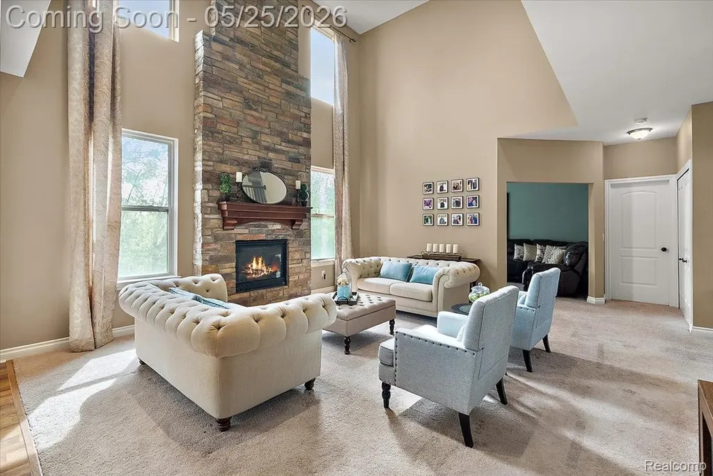 695 Dennison Court Oakland Charter Township MI 48363